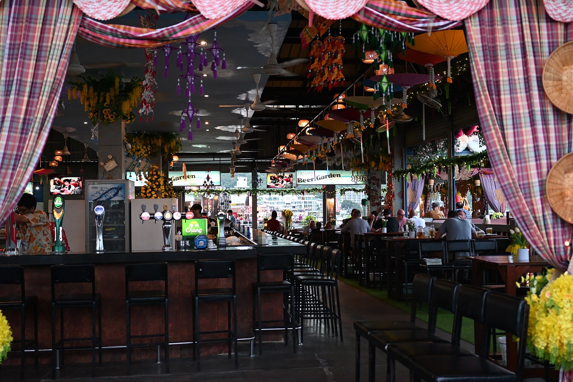 Cave Creek Tavern
